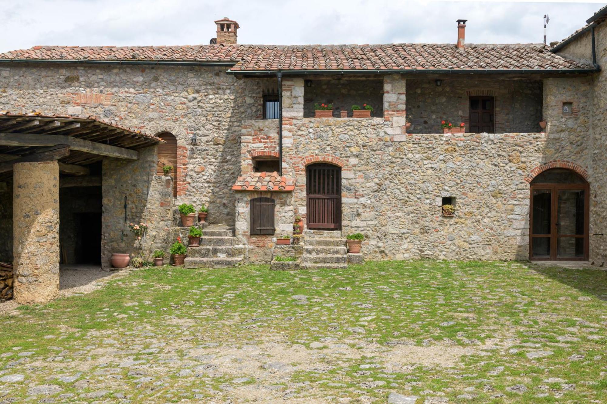 Agriturismo Colli Di Travale Montieri Buitenkant foto